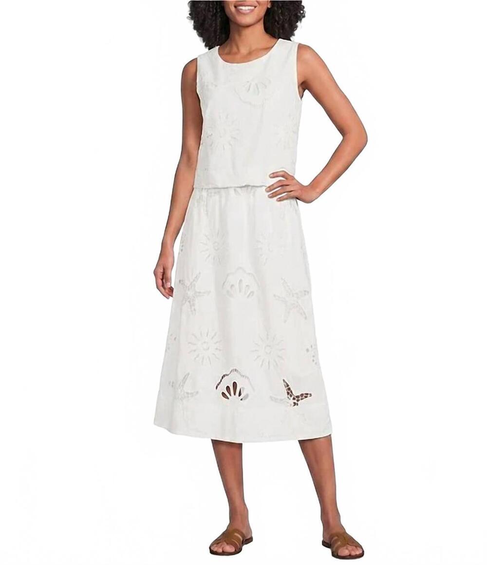 NEW SKIES ARE BLUE eyelet lace top and midi skirt set in white